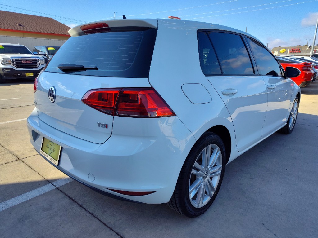 2016 Volkswagen Golf Image 4