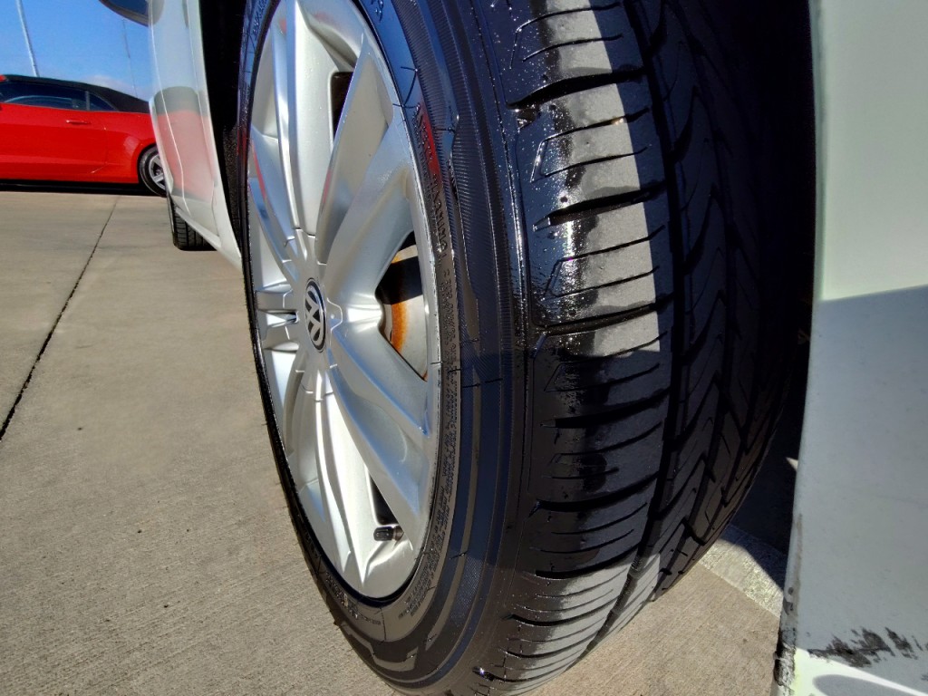 2016 Volkswagen Golf Image 10