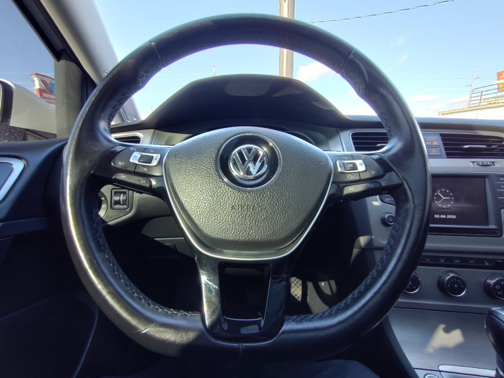 2016 Volkswagen Golf Image 18