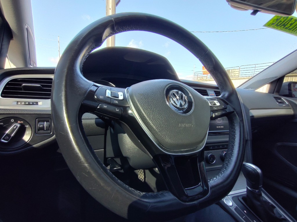 2016 Volkswagen Golf Image 19