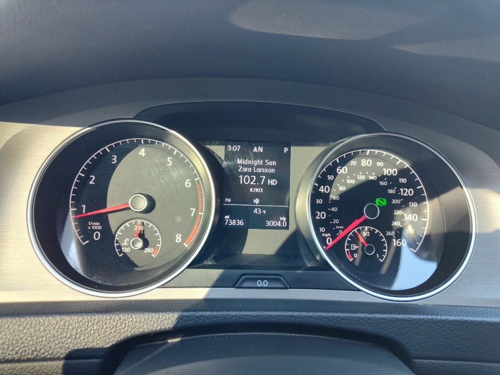 2016 Volkswagen Golf Image 21