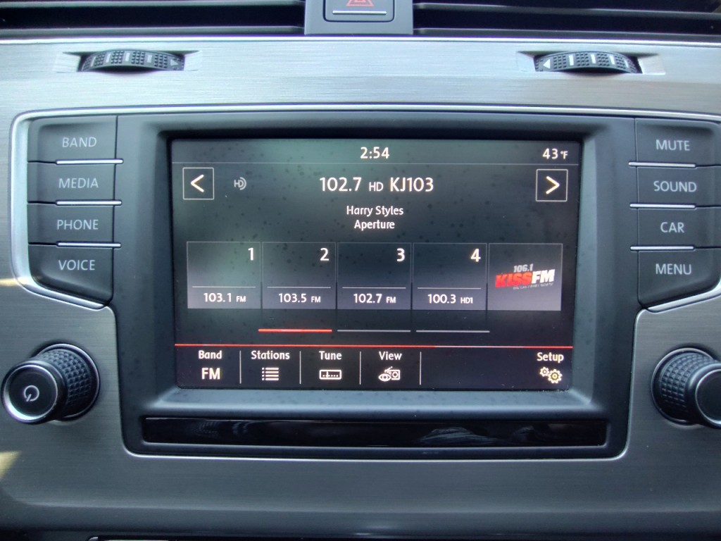 2016 Volkswagen Golf Image 27