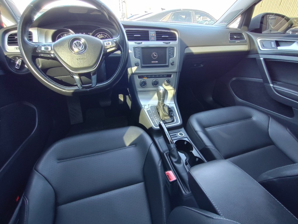 2016 Volkswagen Golf Image 40