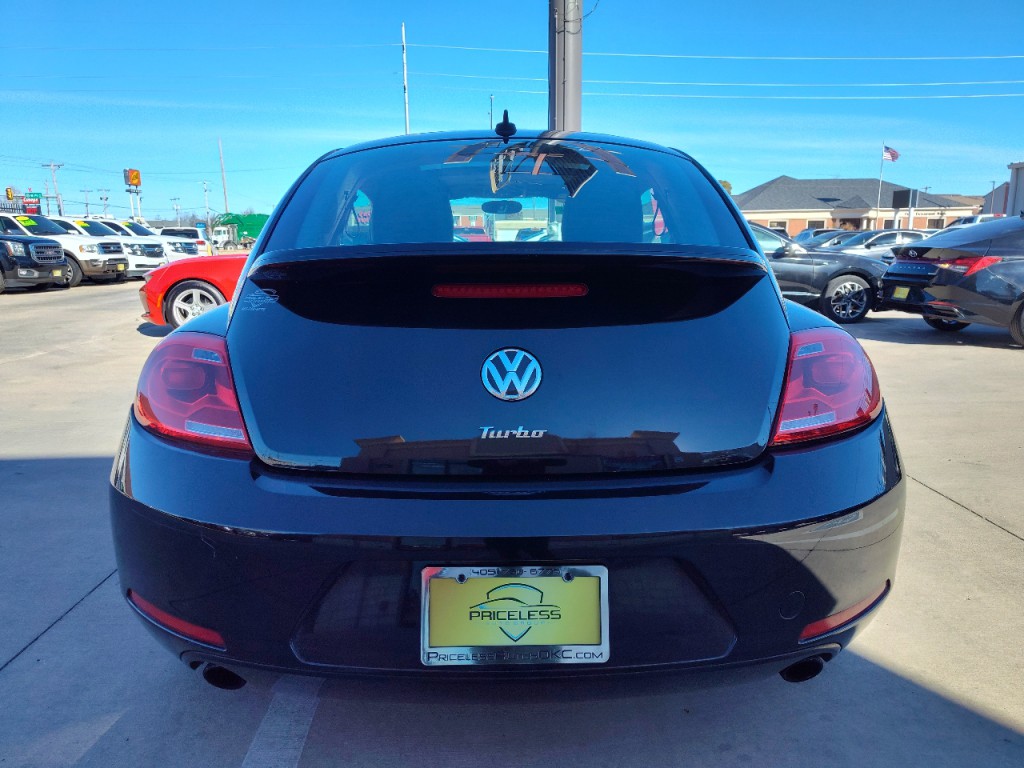 2013 Volkswagen Beetle Image 5