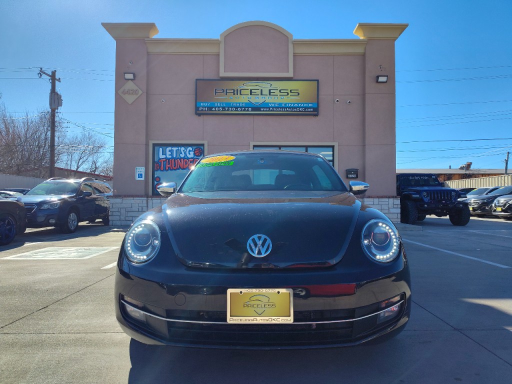 2013 Volkswagen Beetle Image 9