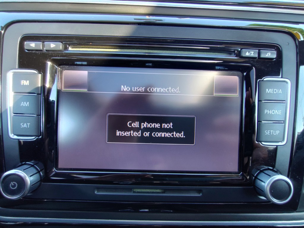 2013 Volkswagen Beetle Image 25