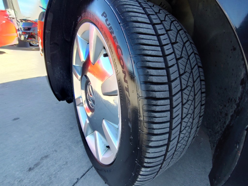 2013 Volkswagen Beetle Image 37