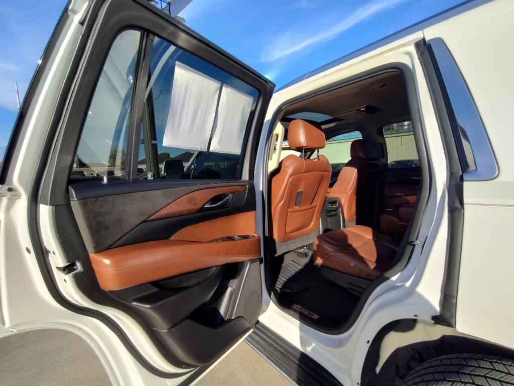 2019 Cadillac Escalade Image 31