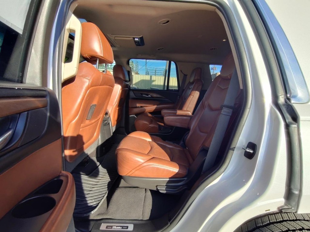 2019 Cadillac Escalade Image 33
