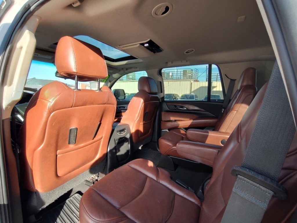 2019 Cadillac Escalade Image 35