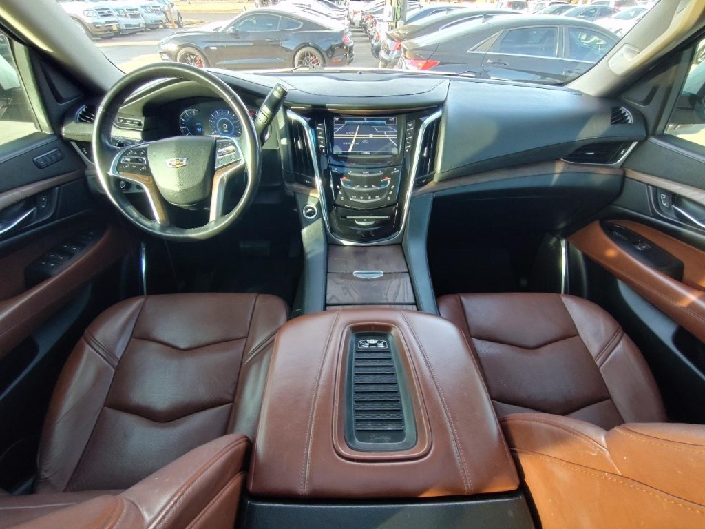 2019 Cadillac Escalade Image 40