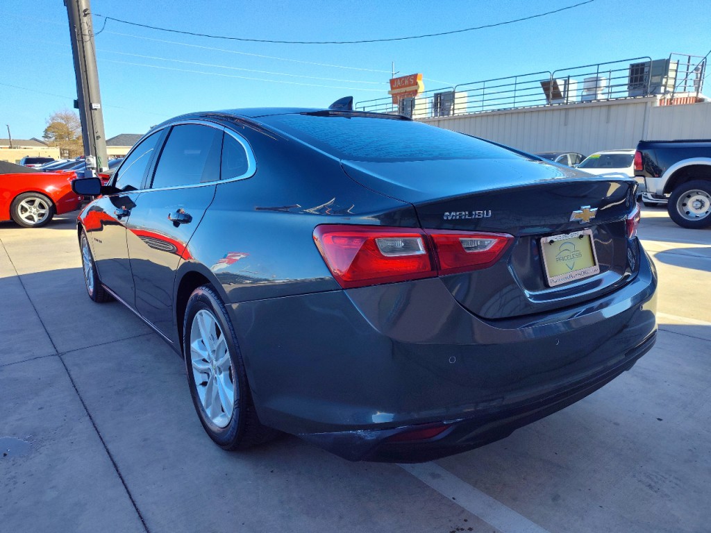 2016 Chevrolet Malibu Image 6