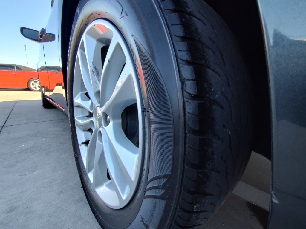 2016 Chevrolet Malibu Image 11