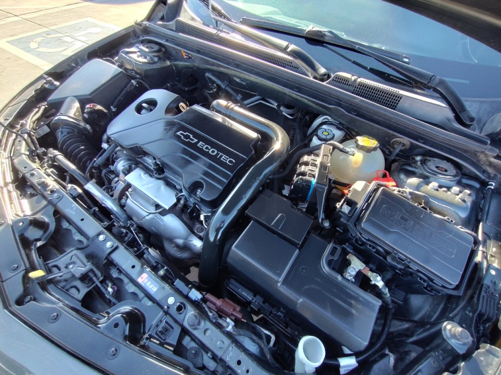 2016 Chevrolet Malibu Image 12