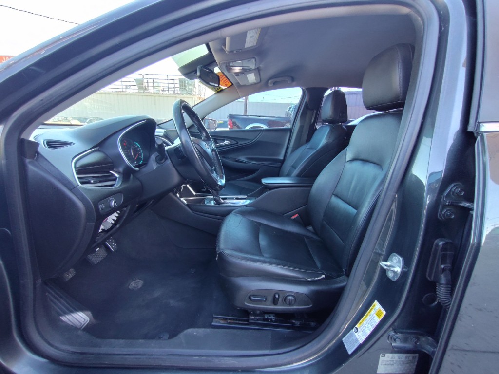 2016 Chevrolet Malibu Image 14