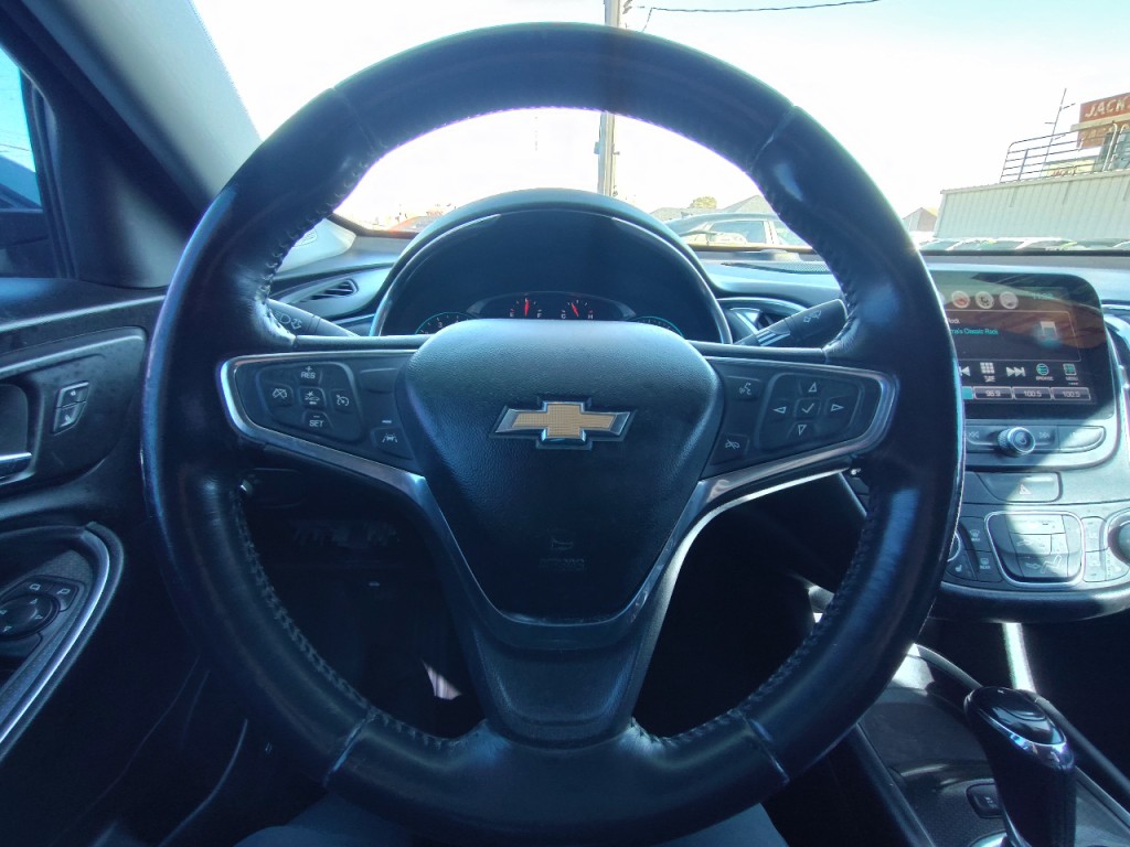 2016 Chevrolet Malibu Image 17