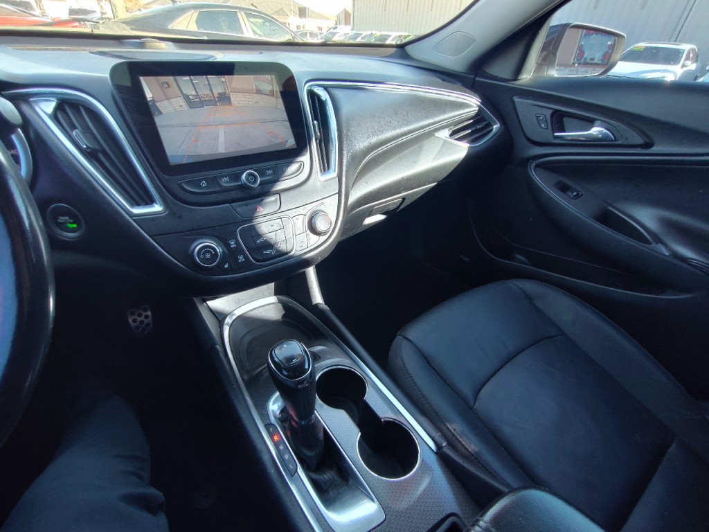 2016 Chevrolet Malibu Image 21