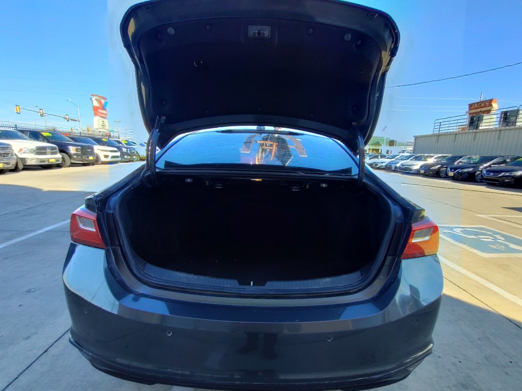 2016 Chevrolet Malibu Image 44