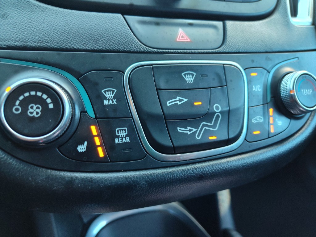 2016 Chevrolet Malibu Image 50