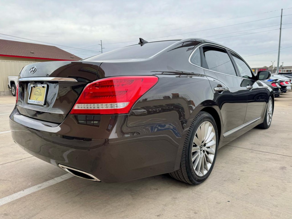 2016 Hyundai Equus Image 5