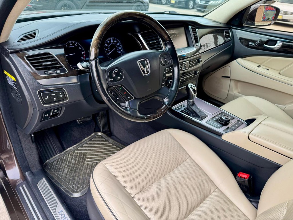 2016 Hyundai Equus Image 19