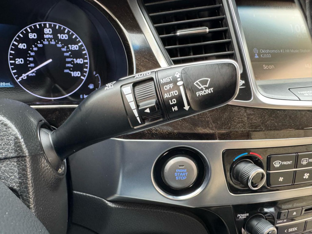 2016 Hyundai Equus Image 29