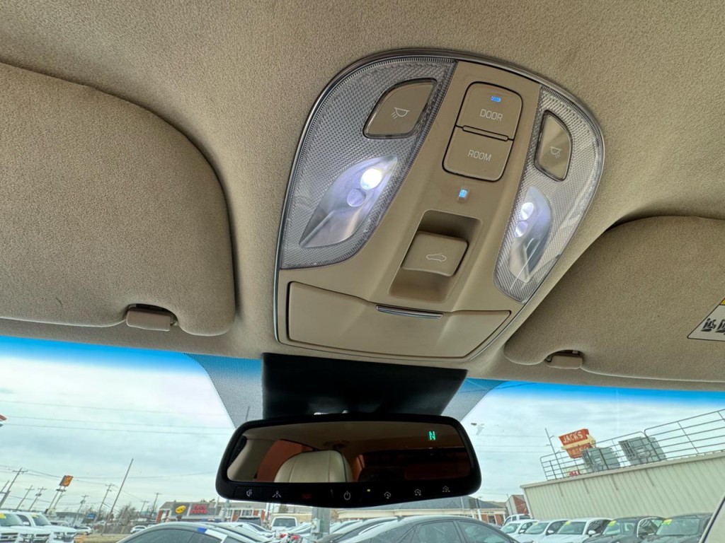 2016 Hyundai Equus Image 41