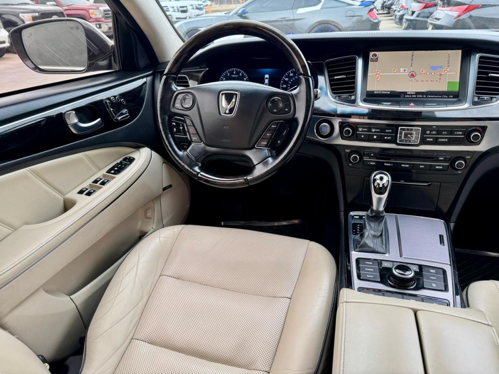 2016 Hyundai Equus Image 45