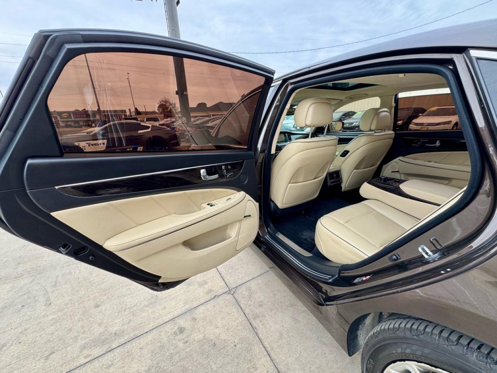 2016 Hyundai Equus Image 47