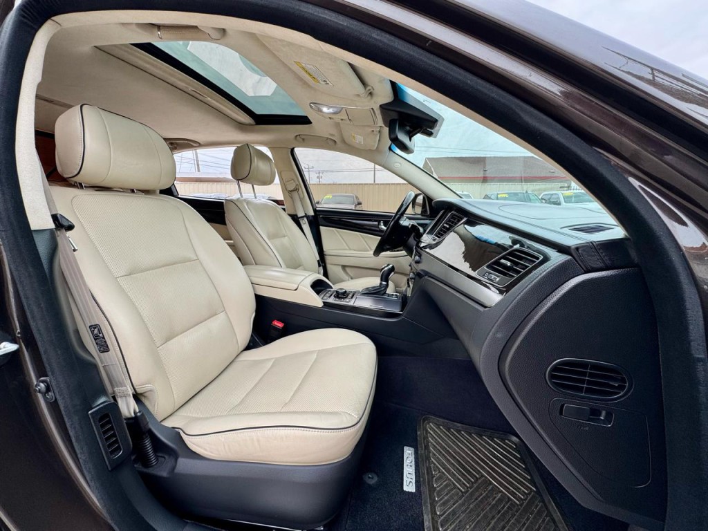 2016 Hyundai Equus Image 58