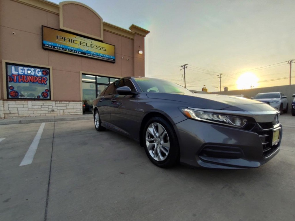 2019 Honda Accord Image 2