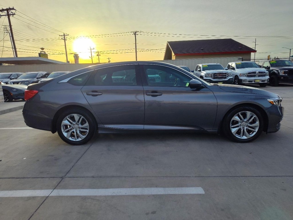 2019 Honda Accord Image 3