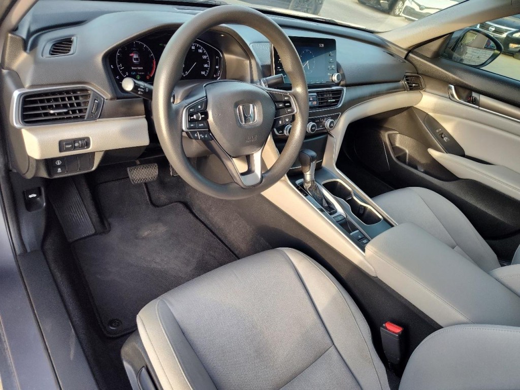 2019 Honda Accord Image 16