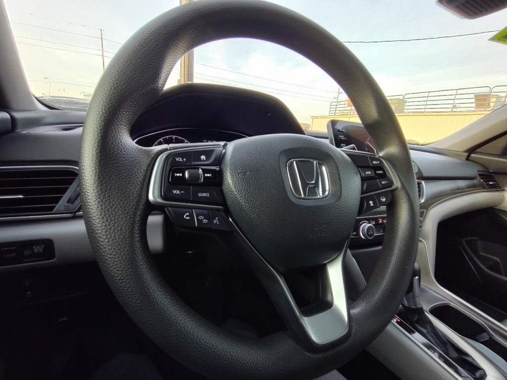 2019 Honda Accord Image 18