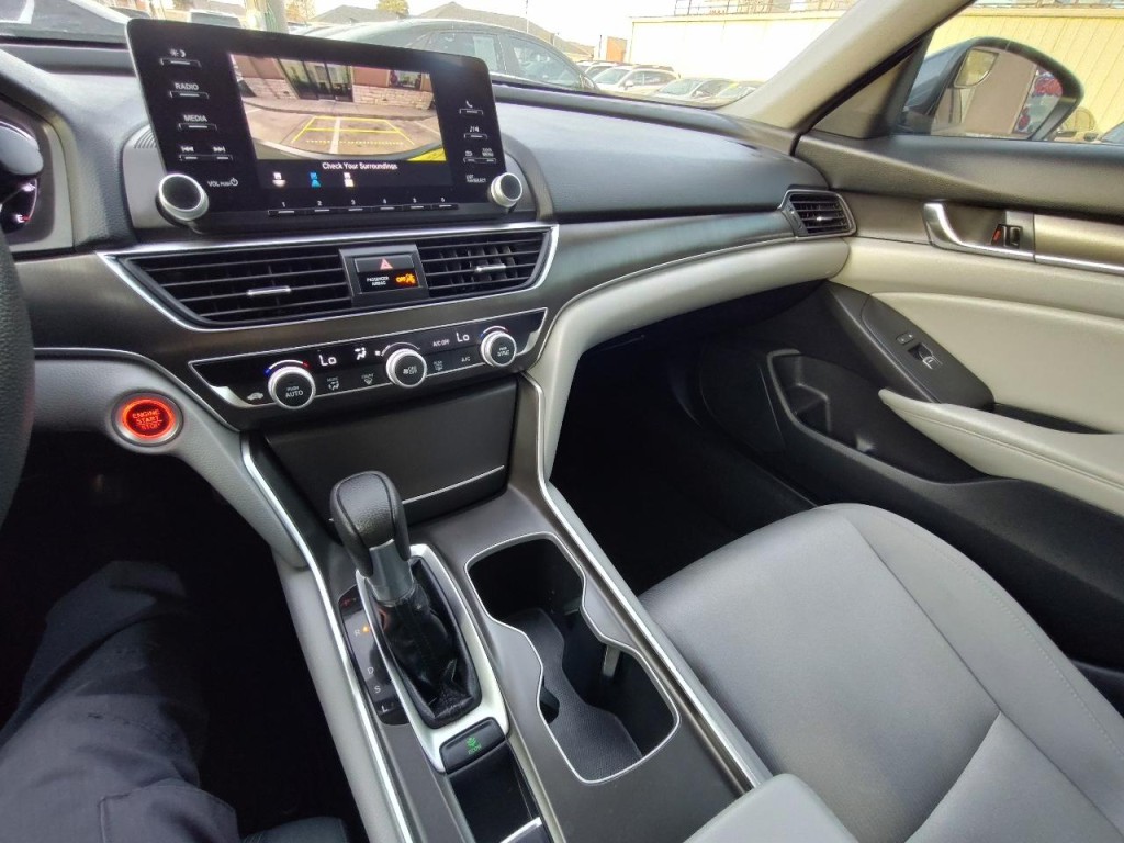 2019 Honda Accord Image 21