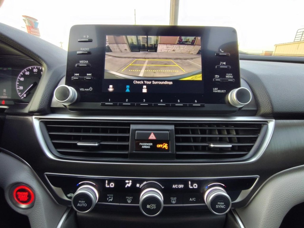 2019 Honda Accord Image 24