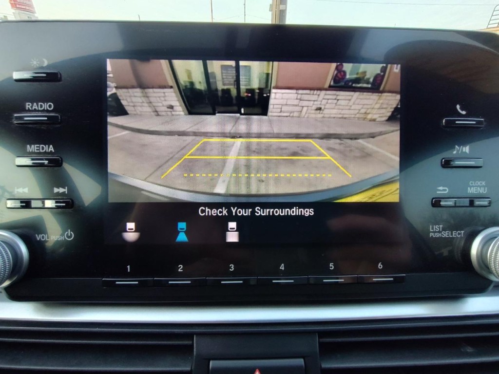 2019 Honda Accord Image 25