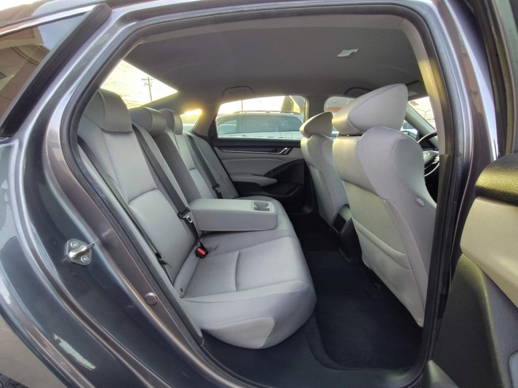 2019 Honda Accord Image 36