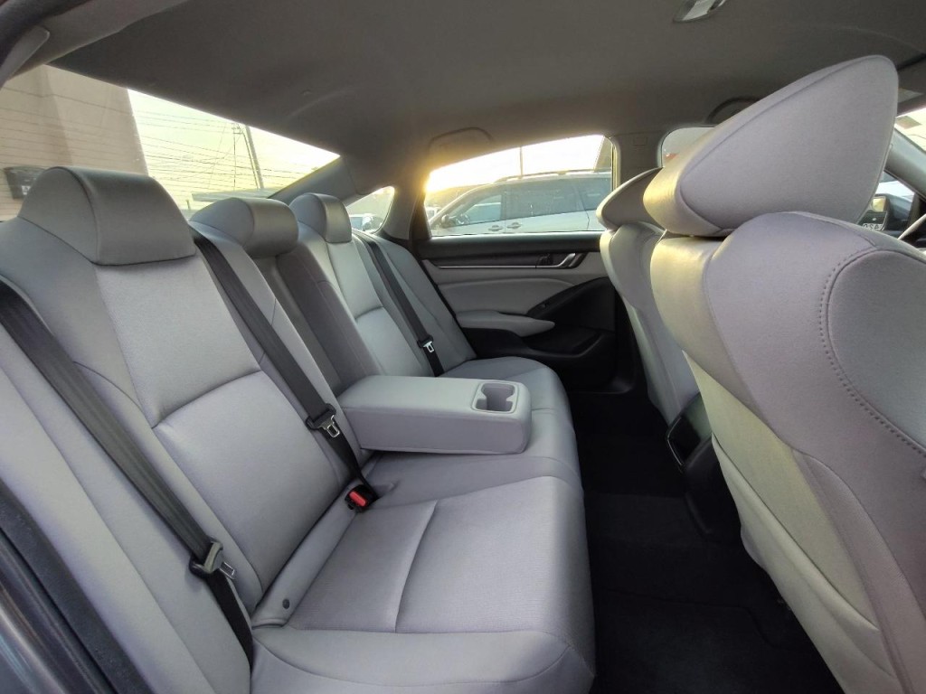 2019 Honda Accord Image 37