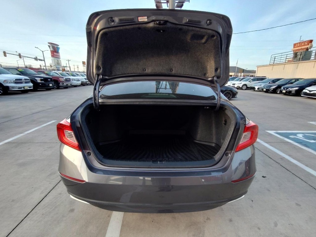 2019 Honda Accord Image 43