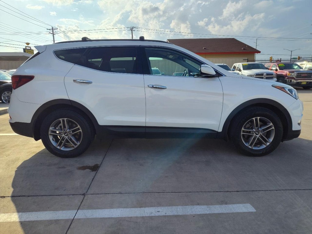 2018 Hyundai Santa Fe Image 3