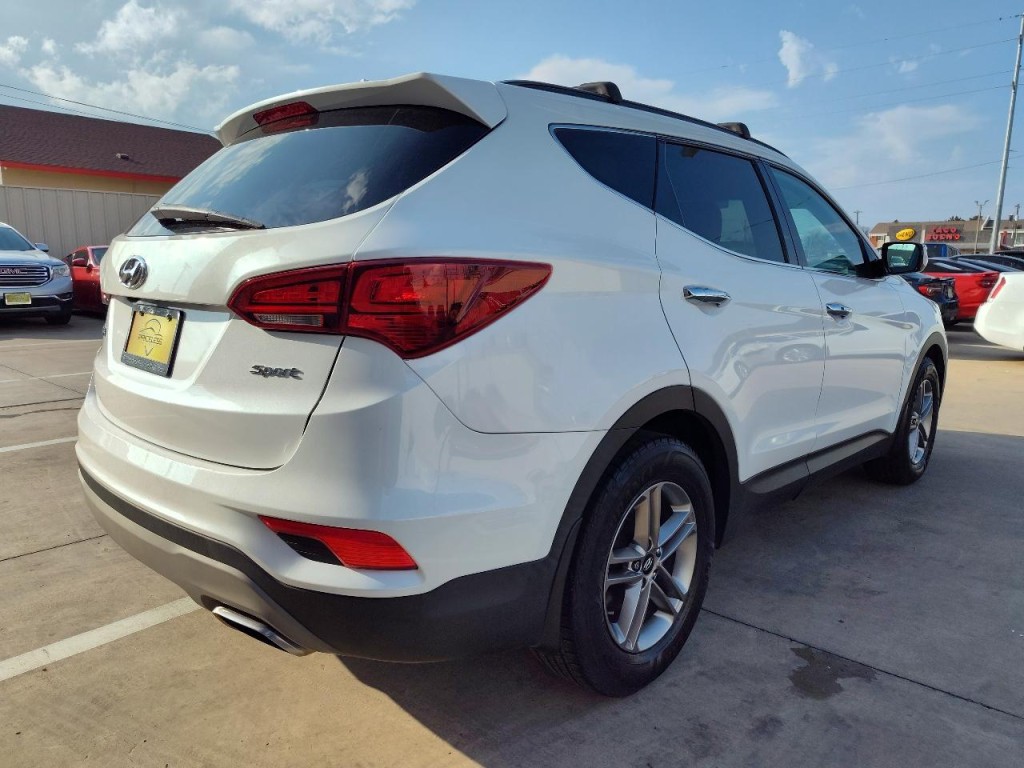 2018 Hyundai Santa Fe Image 4