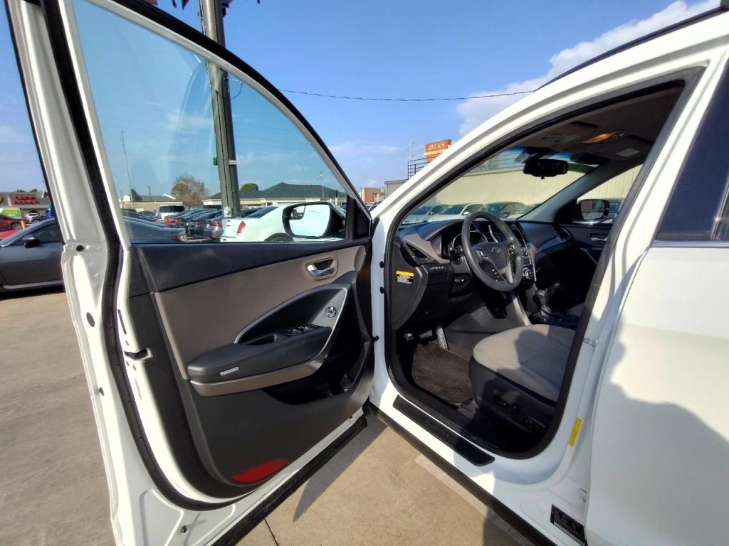 2018 Hyundai Santa Fe Image 13