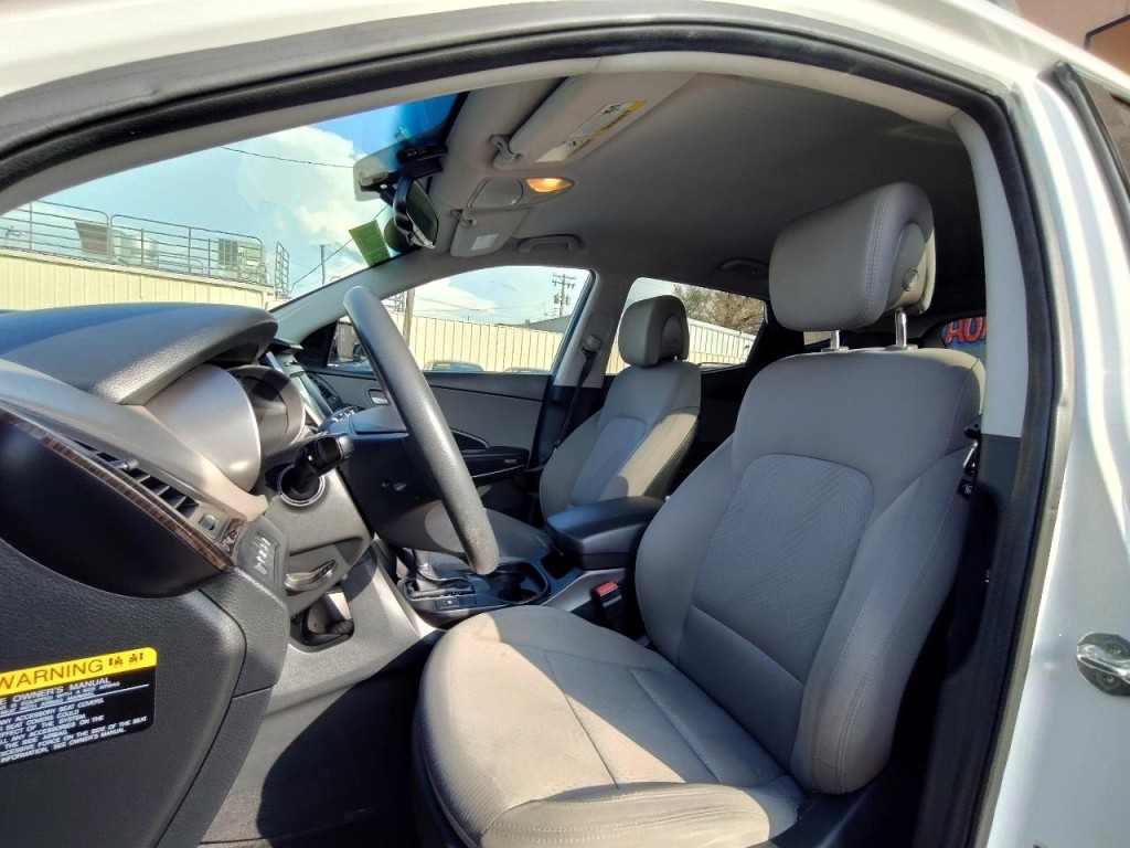 2018 Hyundai Santa Fe Image 15