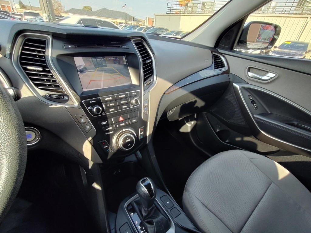 2018 Hyundai Santa Fe Image 21