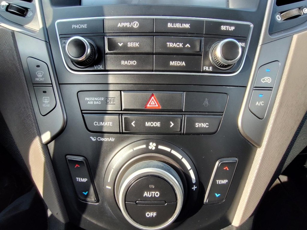 2018 Hyundai Santa Fe Image 24