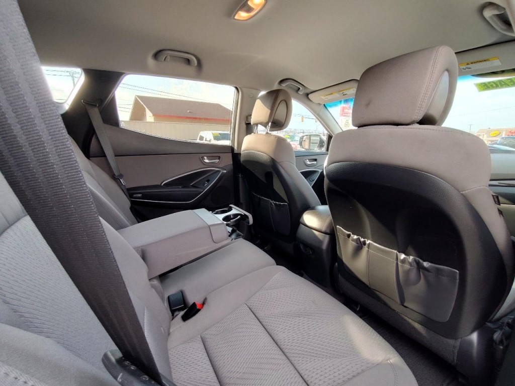 2018 Hyundai Santa Fe Image 43