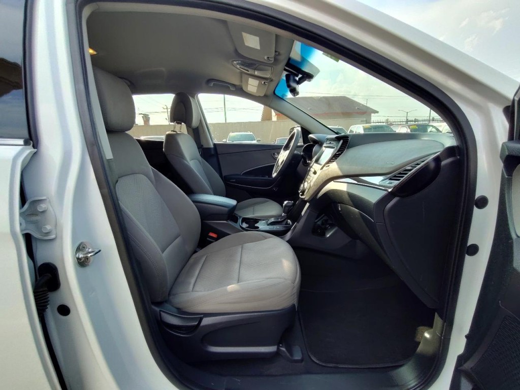 2018 Hyundai Santa Fe Image 45