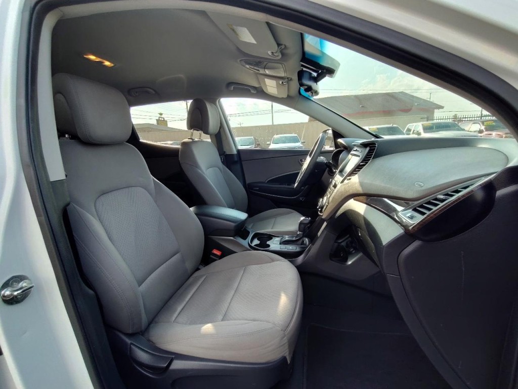 2018 Hyundai Santa Fe Image 46