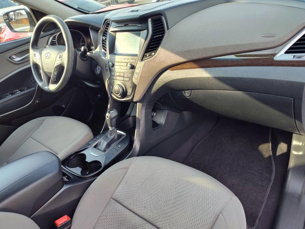 2018 Hyundai Santa Fe Image 47